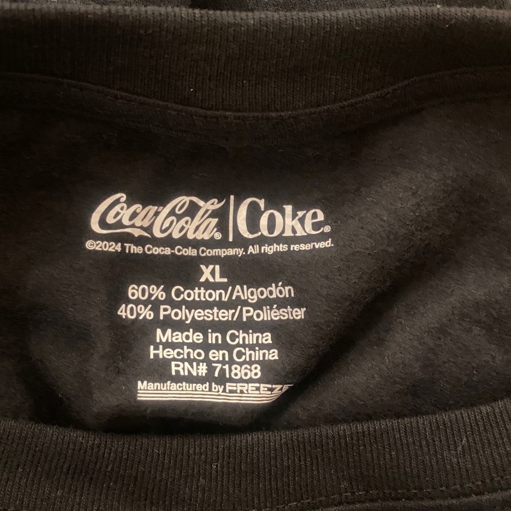 Women’s Christmas Santa Coca-Cola Crew Sweatshirt size xl new without tags - Picture 10 of 11